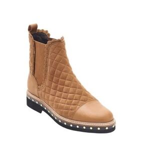 NEW Free People Atlas Chelsea Studded Booties Quilted Camel Size 39 EU 9 US